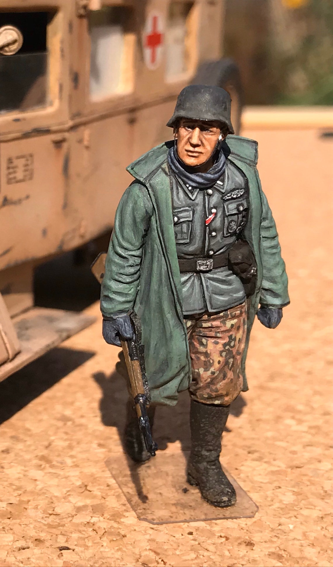 1/35 scale figures 164 scale miniature people resin / unpainted great for