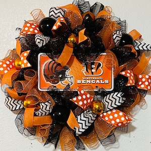 Cincinnati Bengals Wreath Football Sports Dorm Room Man Cave Party Playoffs Who Dey!