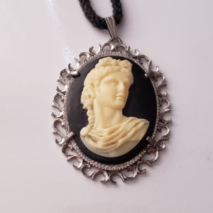 Vintage Cameo for a Pendant