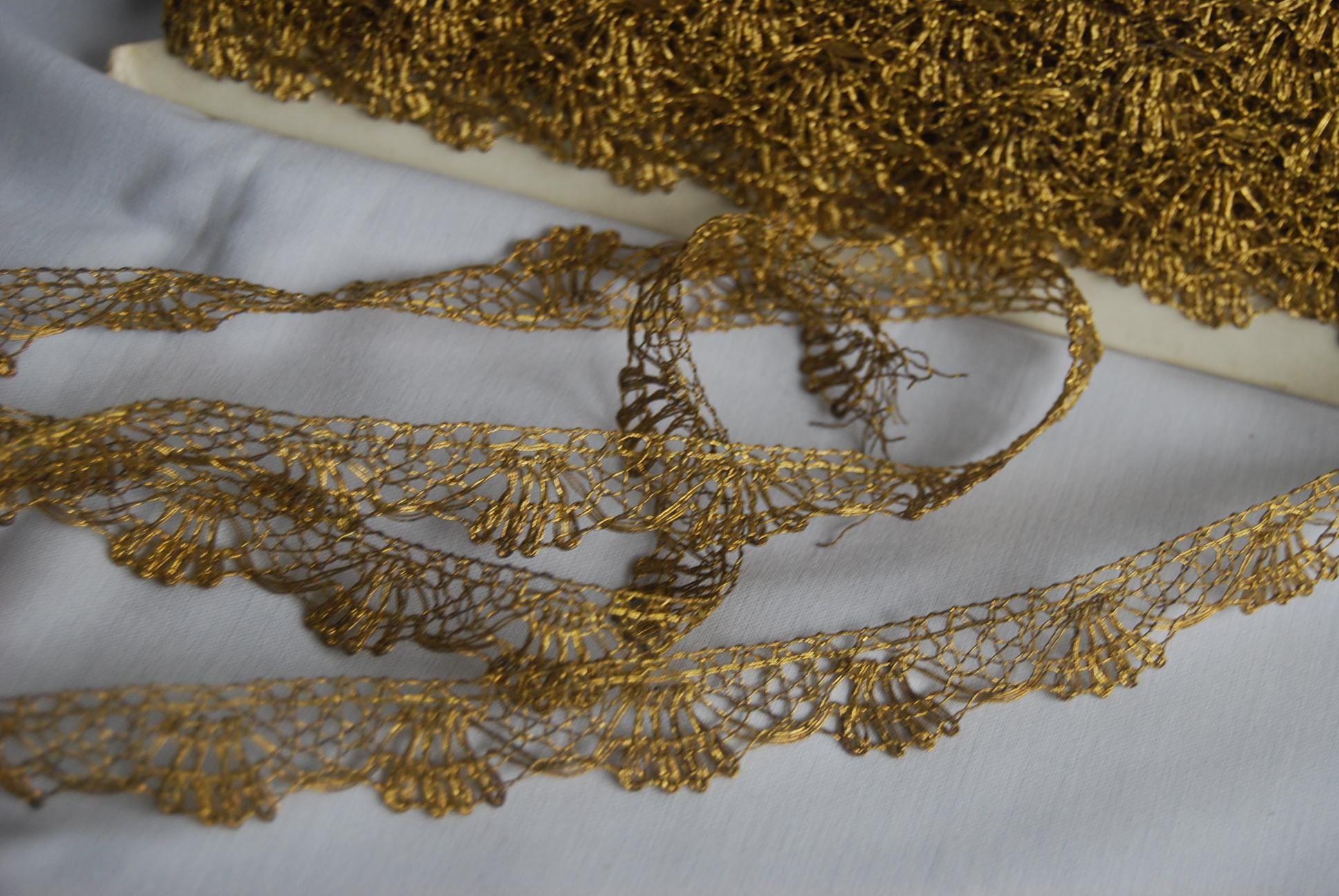 Bordure En Dentelle Métallique Pour Robe De Mariée - Bridal Fabrics
