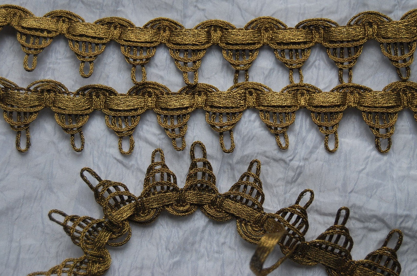 2 m Beautiful old antique gold braid brocade braid monastery work Middle Ages heavy metal braid gold garment church dolls braid RARITY