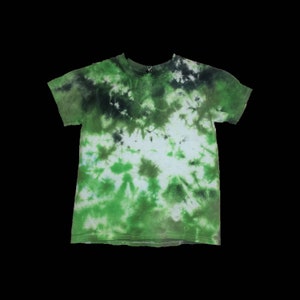 Green Scrunch Dye Child&#39;s Tee