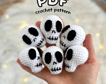 Skull Halloween keychain, Crochet Halloween decor, Halloween crochet pattern skull, amigurumi pattern, Crochet skeleton, Halloween gifts