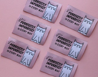 Packung mit 5 rosafarbenen, gewebten Nähetiketten mit süßen Katzen „PURRFECTLY IMPURRFECT“ „In Every Way“ für handgefertigte Artikel