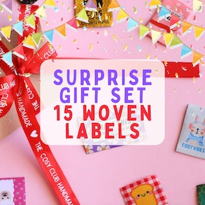 Überraschungs-Geschenk-Set für Näherinnen | 15 gemischte gewebte Etiketten Geschenkbox, Wichteln , Mystery Geschenkbox Nähetikett , Stricketikett, Strumpffüller