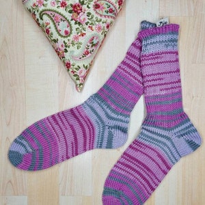 Cozy, warm and extra thick socks made from six-thread virgin merino wool in size 39/40