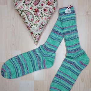Knitted socks made of extra-fine merino wool in size 41 / 42