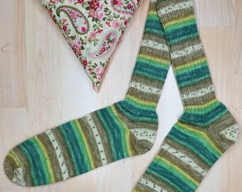 Gestrickte Socken Größe 45 / 46 / 47