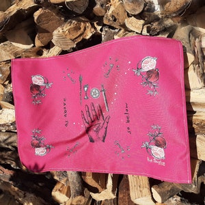 RED TAROT Cloth, Tarot Cloth, Carding cloth, ALTAR Cloth, Altar reading cloth, Meditation altar, Mindfulness gift, witchy clothing