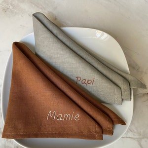 Serviettes de table en lin doux personnalisées brodées image 5