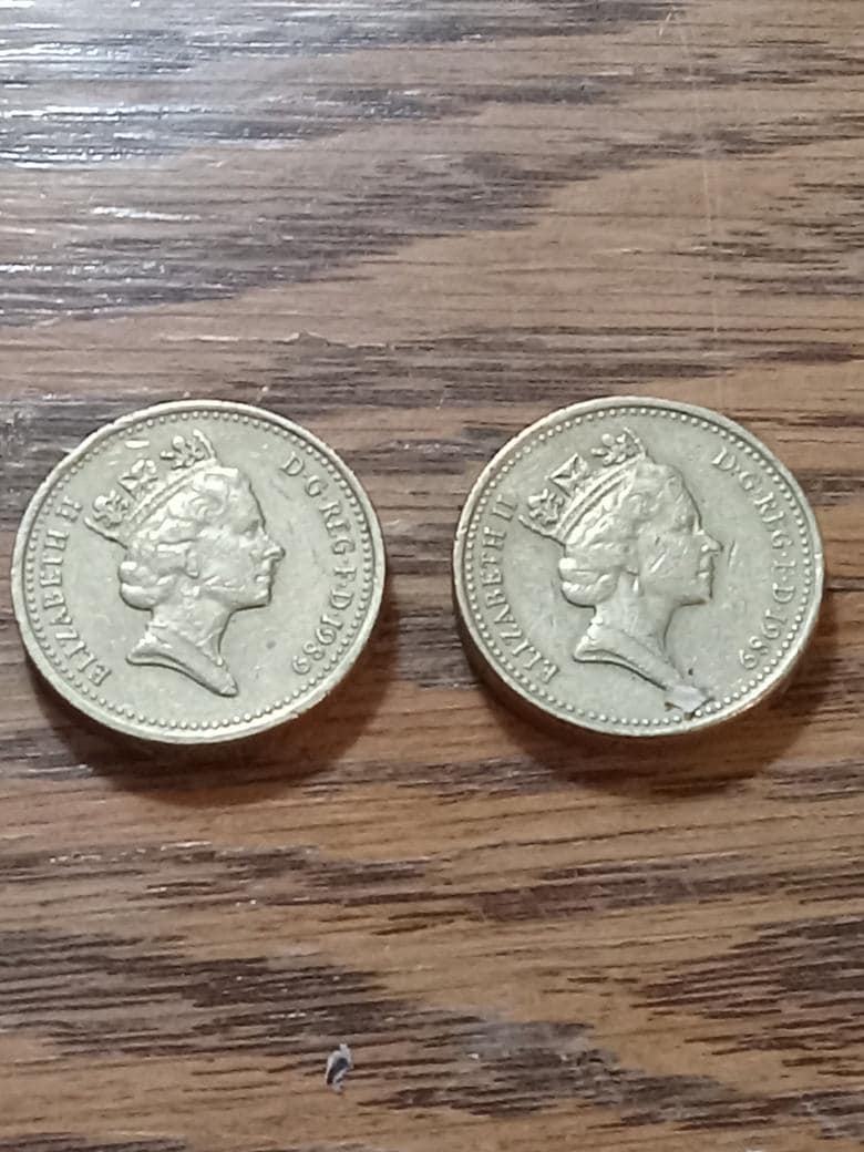 1983年エリザベス女王1世の1ポンド硬貨2枚の非常に珍しい誤植 - Etsy 日本