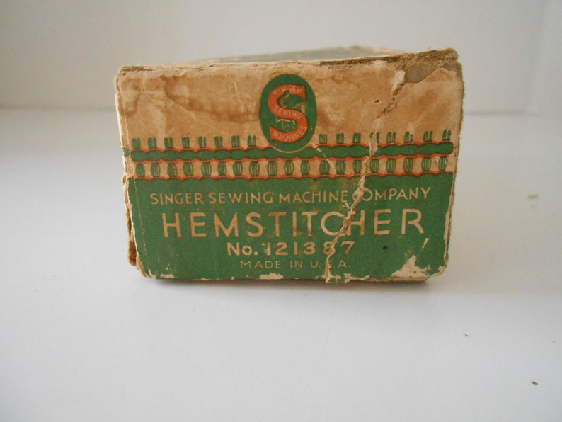 121387 in Original Box with Booklet 1930/'s Vintage Singer Hemstitcher /& Picot Edger No