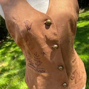 Vegan Suede Vest Flowers & Squirrel, Size Small
