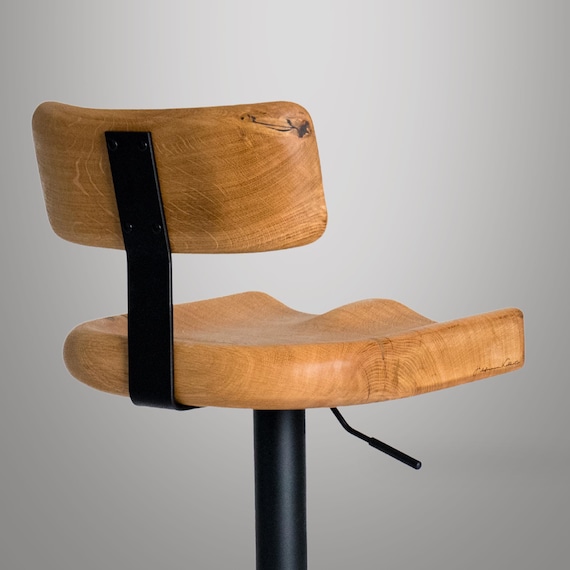 Barhocker aus Holz mit Lehne - Schwarzer Metall Standfuß - Höhenverstellbar und drehbar für die Küche