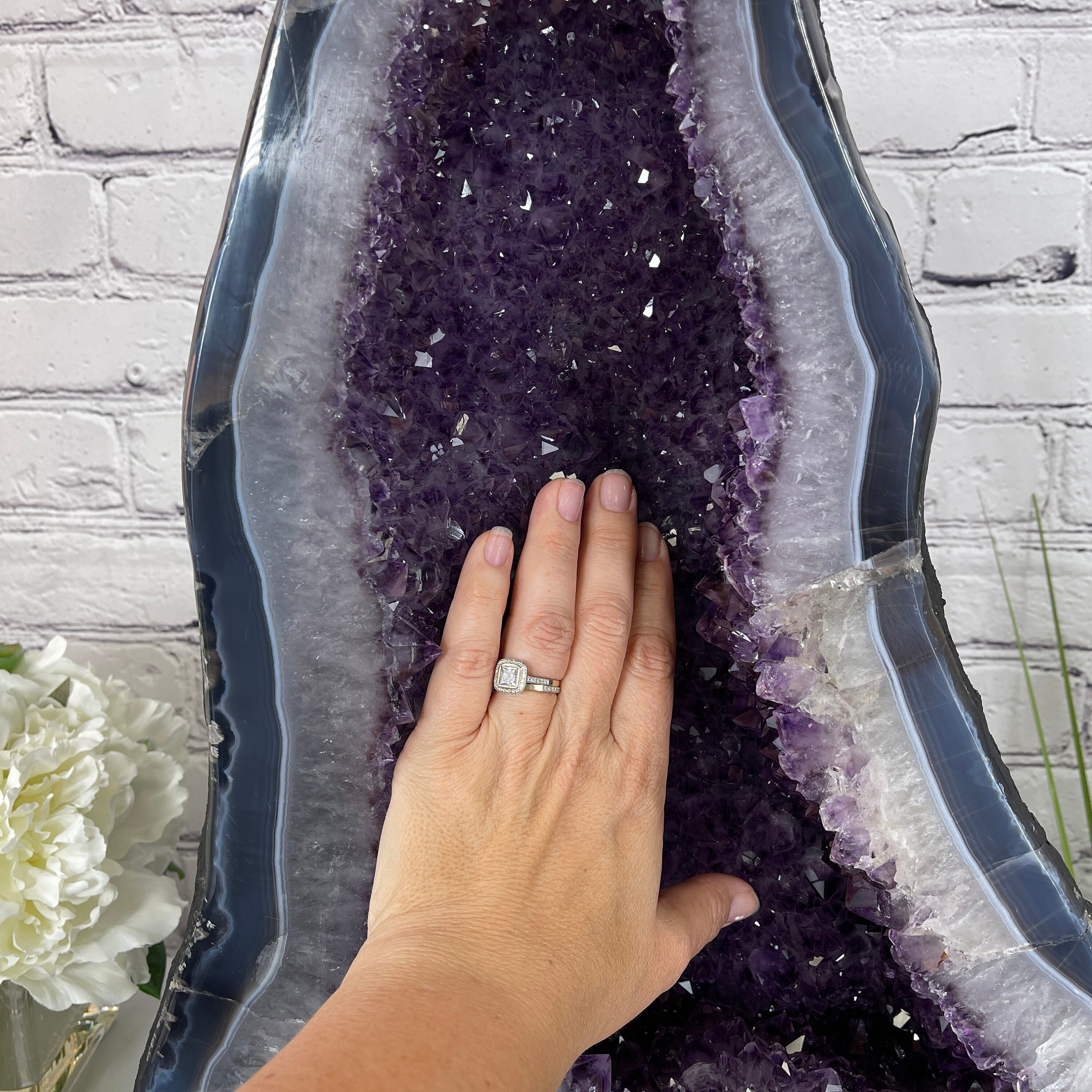 【ブラジル産】カテドラルアメジスト ブラジル産アメジストの超高品質カテドラル、高さ 19 インチ