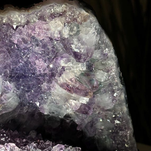 ブラジル産アメジストの高品質カテドラル、重さ6.8ポンド、高さ5.9