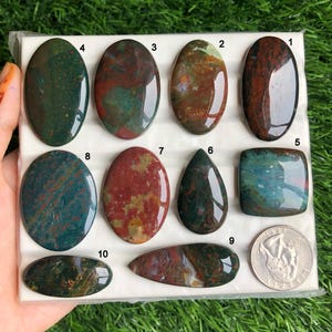 Cabochon di eliotropio, pietra preziosa di eliotropio di alta qualità per la creazione di gioielli, cabochon lucidati a mano, pietra preziosa curativa LOT-295