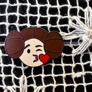 Princess Leia Kiss Emoji Hard Enamel Pin
