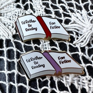 Reading Fan Fiction 1.25&quot; hard enamel pin