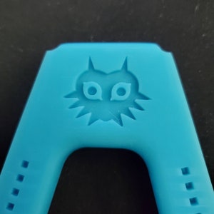 Personalized Perfection: Elevate Your Gaming with our 3D Printed Joycon Grip featuring Custom Icons and Names!