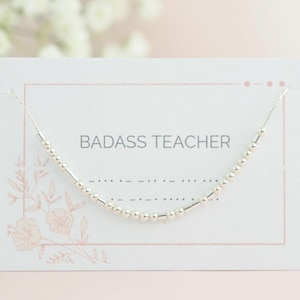 Badass Lehrer Morsecode Halskette, Benutzerdefinierte Lehrer Geschenk, personalisierter Schmuck, Lehrer Wertschätzung, Name Choker, Gold Kette