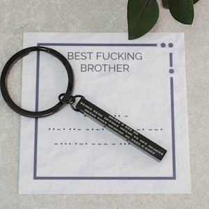 Beste fucking broer gegraveerde morsecodesleutelhanger, verjaardagscadeau voor broer van zus, grappig cadeau voor broer, custom getuige-cadeau stalknecht