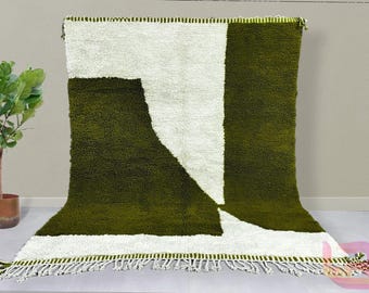 Beni Ourain Moroccan Rug – Olive Green and White Wool, Handmade Abstract Area Carpet, Geometric Custom Berber Rug for Boho Minimalist Decor