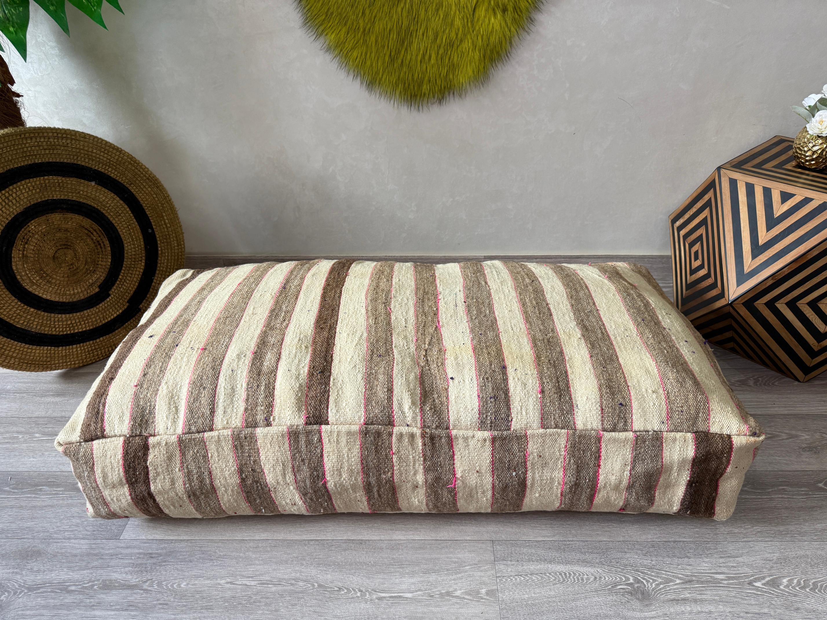 大型ヴィンテージモロッコキリムプーフ 24x47インチ - ボヘミアン