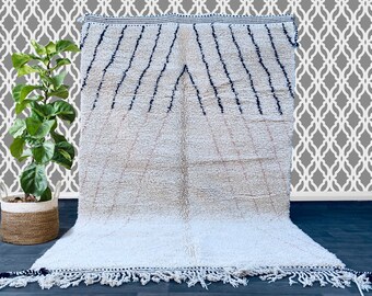 Beni ourain rug 7X10, Authentic Moroccan rug, Berber carpet, Genuine Wool rug, Handmade rug, Beni ourain style- 6.6 FT x 9.9 FT