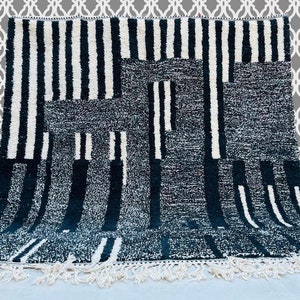 Costum Moroccan  Rug , Authentic Moroccan rug,Berber carpet, Genuine Wool rug, Handmade rug, Area rug, Tapis berbere,