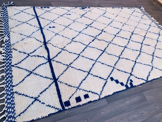 ベニ・ウライン モロッコラグ 5.3x9.0フィート – ハンドメイドウール