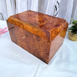 Handmade Thuya Burl Wood Jewelry Box: Aromatic Moroccan Organizer