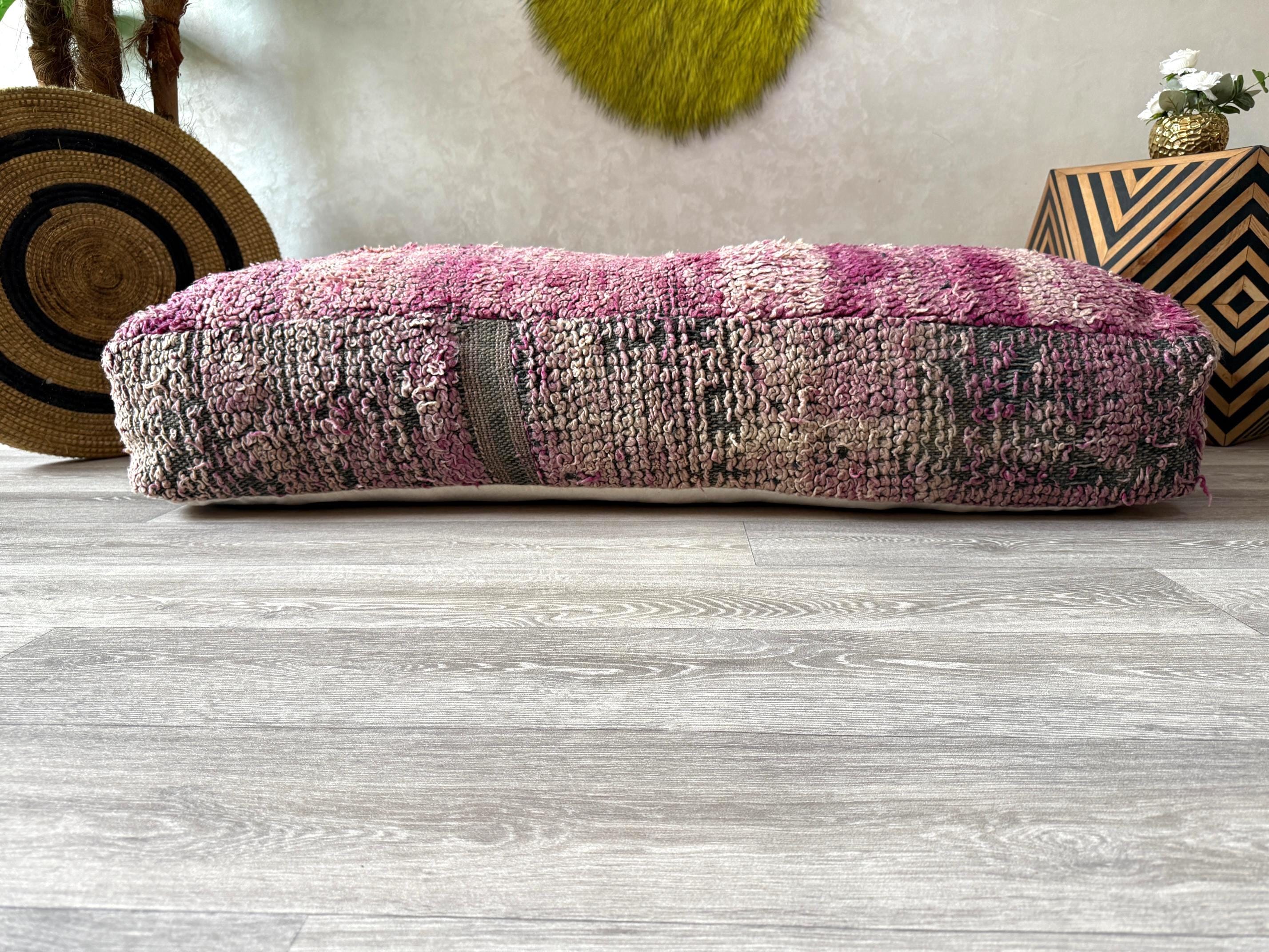 大型モロッコキリムオットマン 24インチ×47インチ – ヴィンテージ