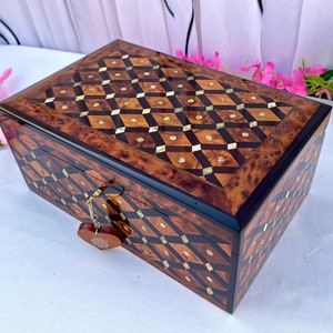Wooden Jewelry Box for Women & Men 12&quot;x8&quot;, Large Handmade Jewelry Box with lock,Jewelry Organizer Box with Removable Divider, Thuya Burl Box