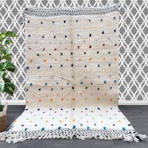 Authentic White colorful Dotted Beni Ourain Rug 4.9 FTt x 8.2 FT, White Moroccan Berber Rug, Moroccan Shag rug, Contemporary Polka Dots Rug