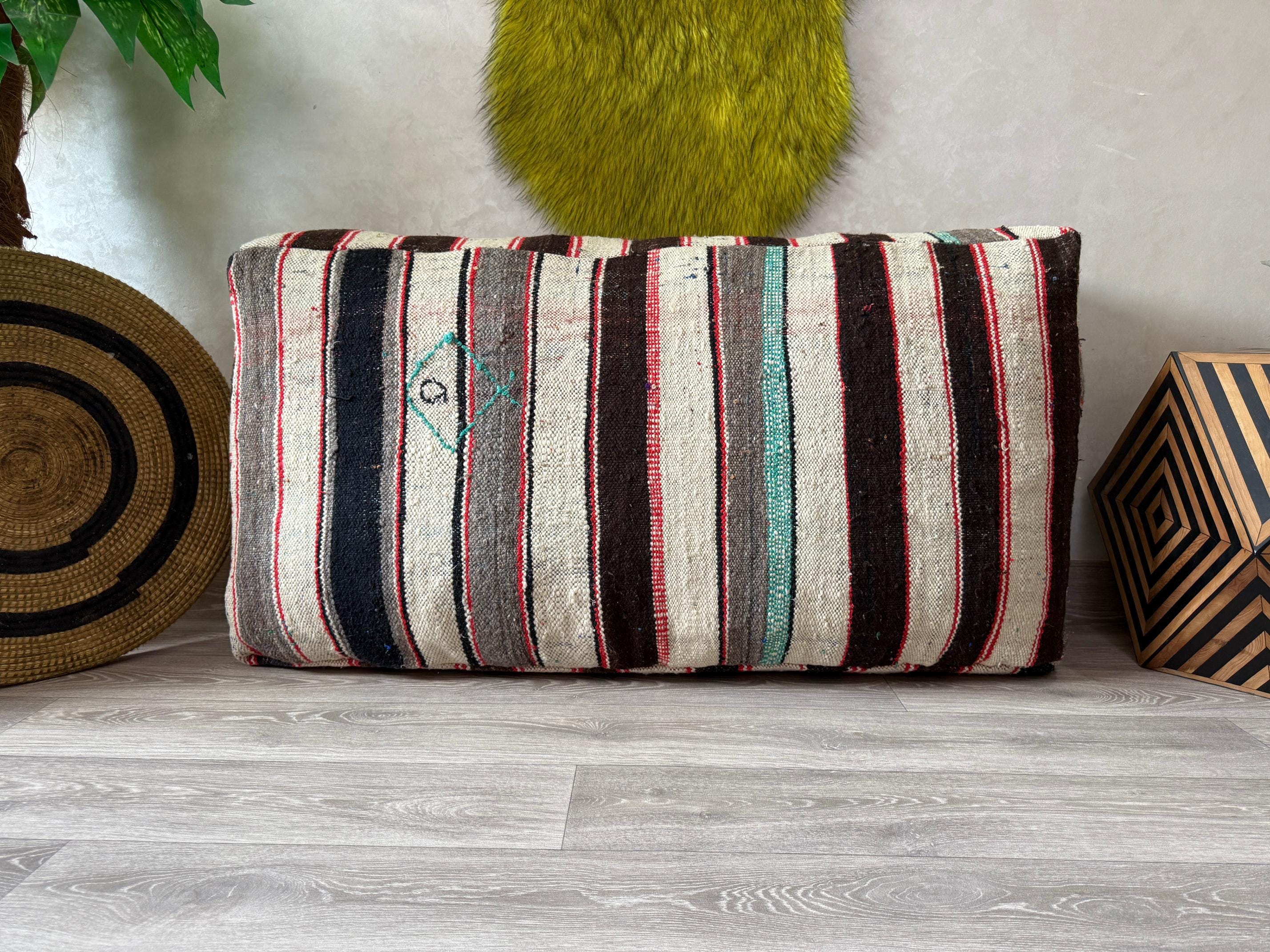 大型モロッコキリムオットマン 24インチ×47インチ – ヴィンテージ