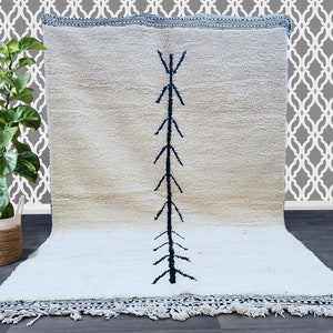 Beni Ourain Moroccan Rug 6.6x10 FT – Handmade Wool Berber Carpet – Minimalist Black Line Design – Authentic Moroccan Area Rug