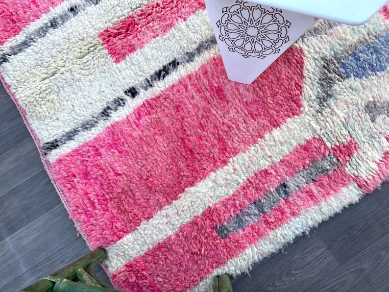 Moroccan beni ourain rug 6X8, Pink Berber rug ,Moroccan rug 5.6 FT x 8.3 FT, handmade rug ,beni ourain rug,area rug image 3