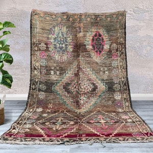moroccan vintage boujad rug 6X10 - Old Authentic Handmade moroccan Rug - Old Berber carpet - Moroccan Rug 6.6 FT x 10.3 FT