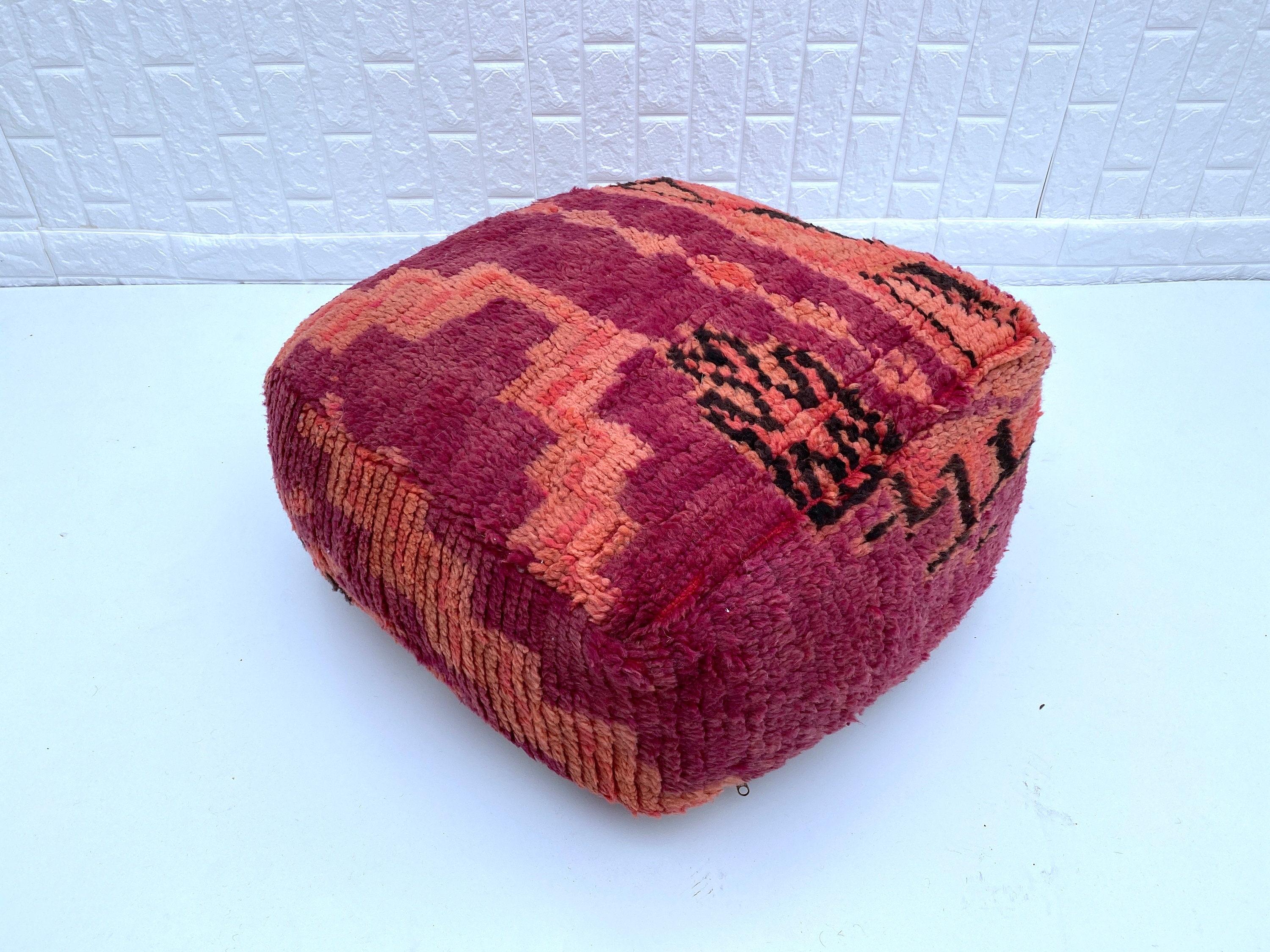 Cushion Shar3 El Moaz main image 1