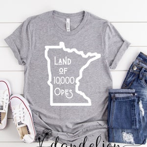 Land of 10,000 Opes, Kurzarm Unisex T-Shirt, Geschenk für Minnesota Liebhaber, Unikat MN T-Shirt, Minnesota Shirt, MN T-Shirt, Minnesota Tshirt