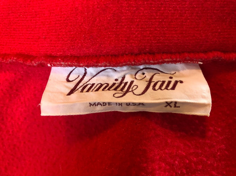 Vanity Fair Robe Red