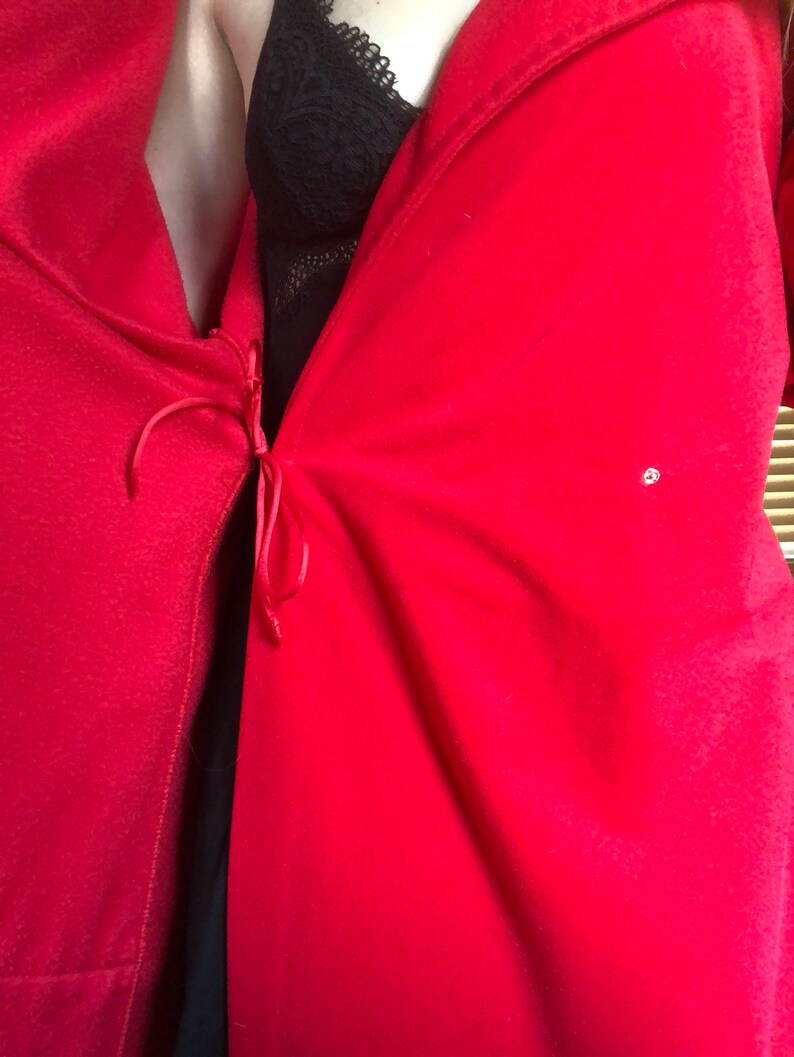 Vanity Fair Robe Red