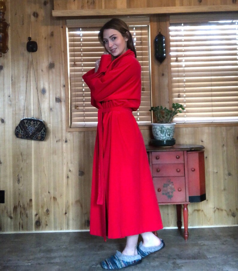 Vanity Fair Robe Red
