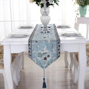 European Royal Style Chenille Jacquard Luxury Table Runners for Formal Classic Vintage Home Table Decoration Custom Size