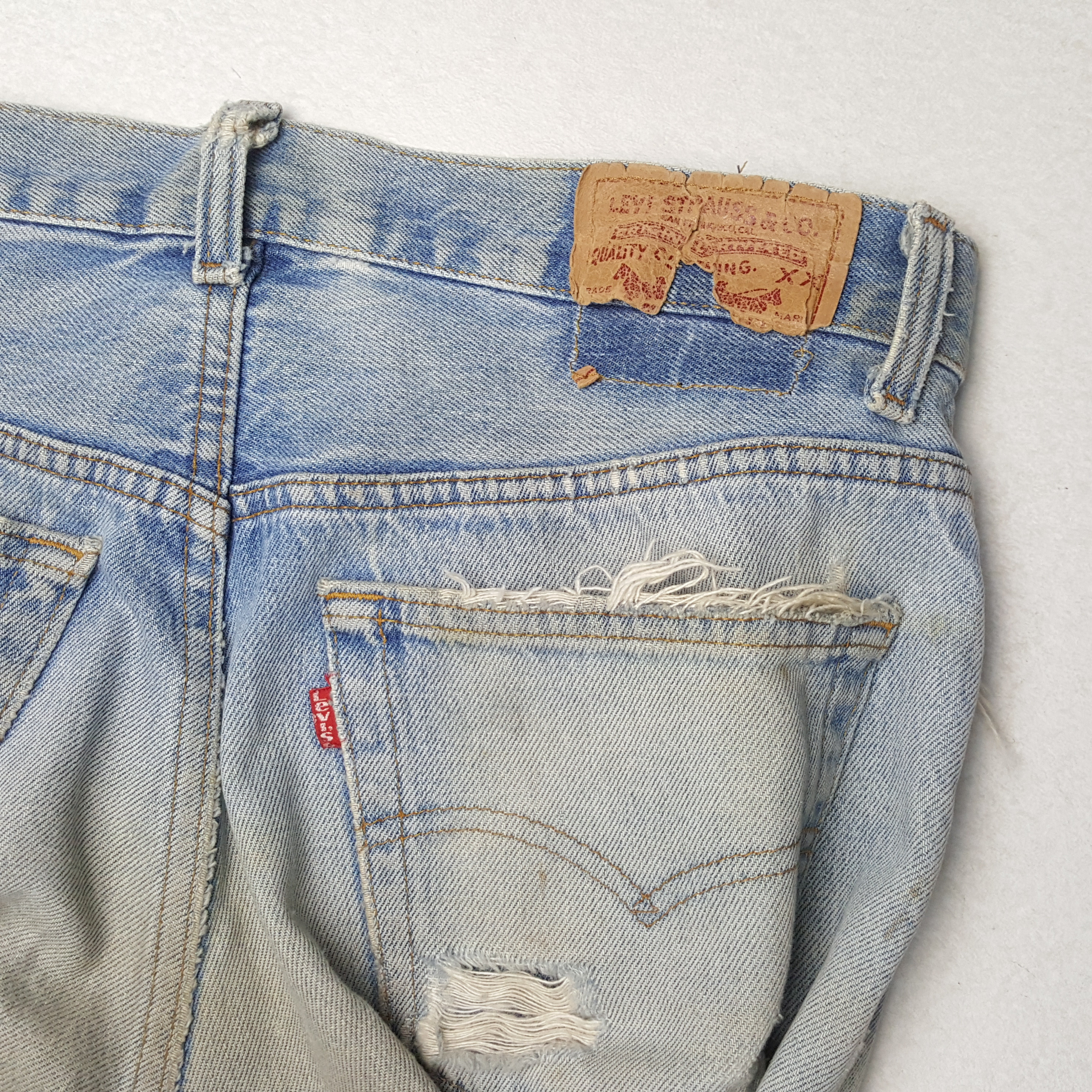 Kurt cobain levis hotsell