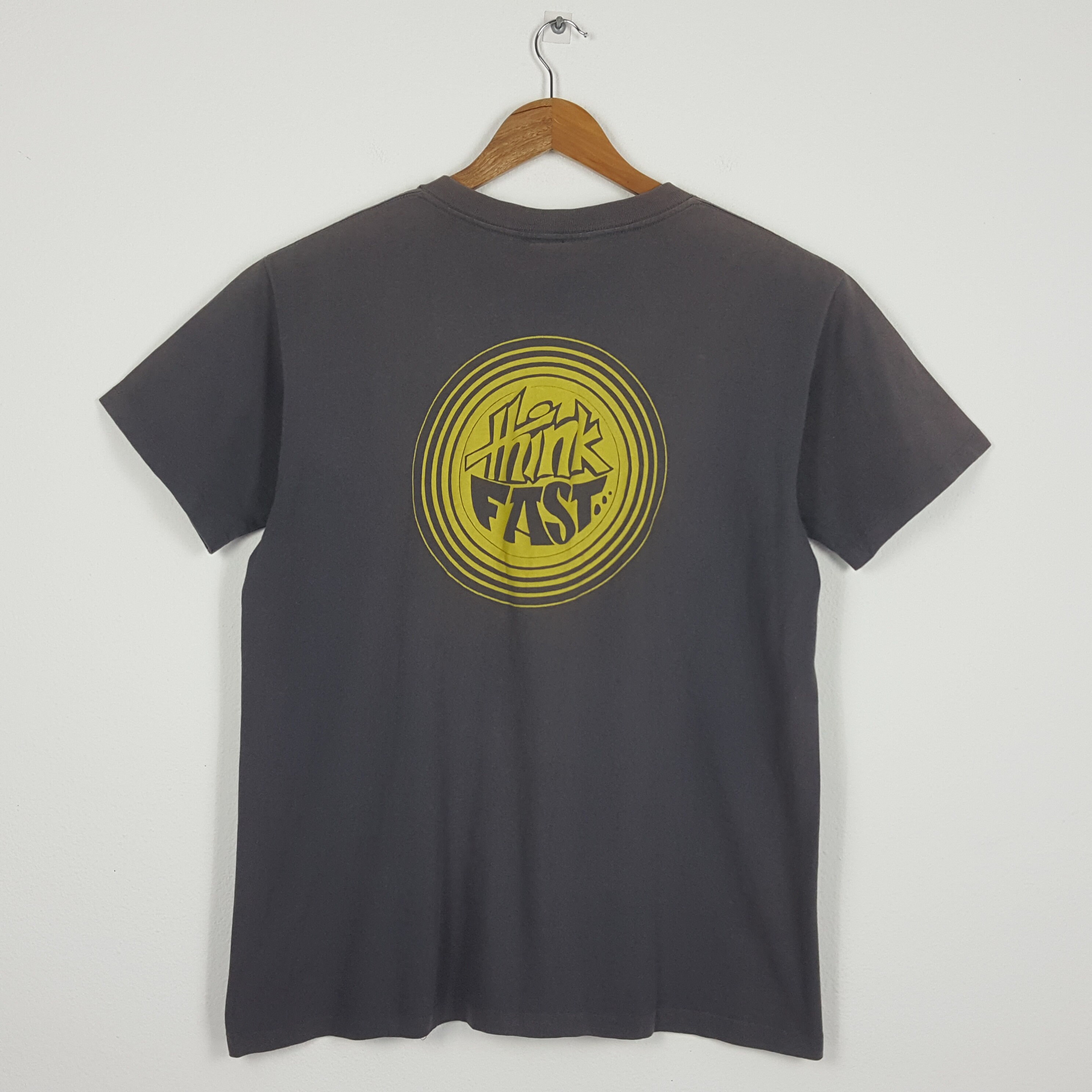 das ist alles Szene Überrascht think skateboards t shirt Noch einmal