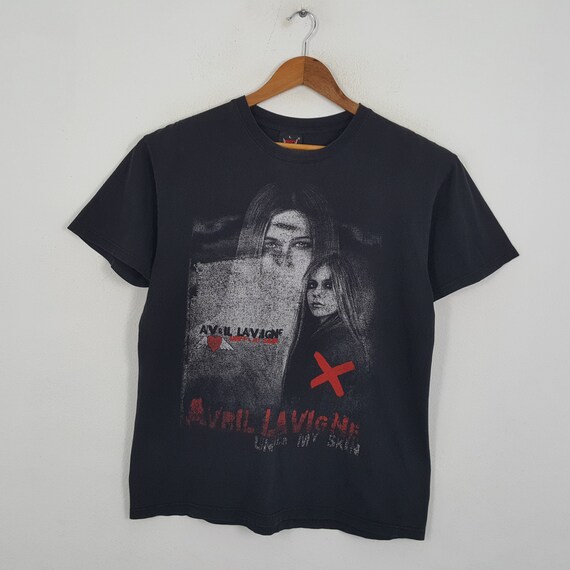 Buy Vintage AVRIL LAVIGNE Canadian Punk Rock Singer T-shirts 