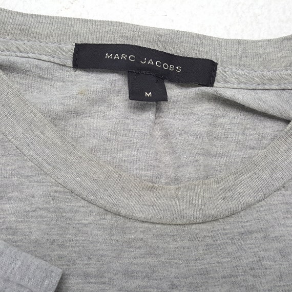 Vintage MARC JACOBS Brand Naomi Naked T-Shirts - image 8