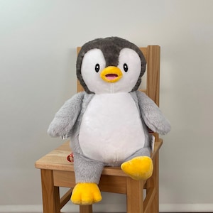 Pinguin grau personalisiert mit Stickerei Bild 10